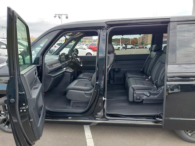 ステップワゴン e:HEVスパーダ 登録済未使用車 純正11.4型ナビ 15.6インチ後席モニター バックカメラ パドルシフト 両側パワースライドドア パワーバックドア ハーフレザーシート シートヒーター コーナーセンサー メモリナビ(30枚目)