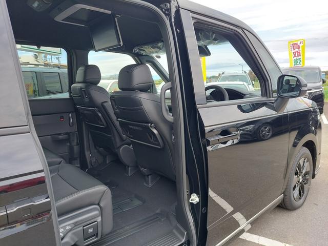 ステップワゴン e:HEVスパーダ 登録済未使用車 純正11.4型ナビ 15.6インチ後席モニター バックカメラ パドルシフト 両側パワースライドドア パワーバックドア ハーフレザーシート シートヒーター コーナーセンサー メモリナビ(42枚目)