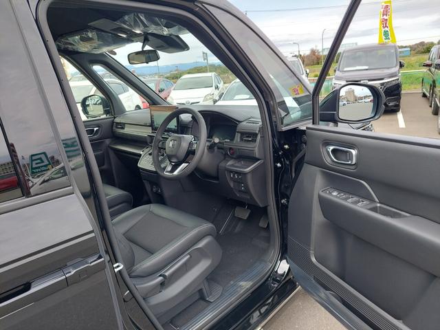 ステップワゴン e:HEVスパーダ 登録済未使用車 純正11.4型ナビ 15.6インチ後席モニター バックカメラ パドルシフト 両側パワースライドドア パワーバックドア ハーフレザーシート シートヒーター コーナーセンサー メモリナビ(44枚目)