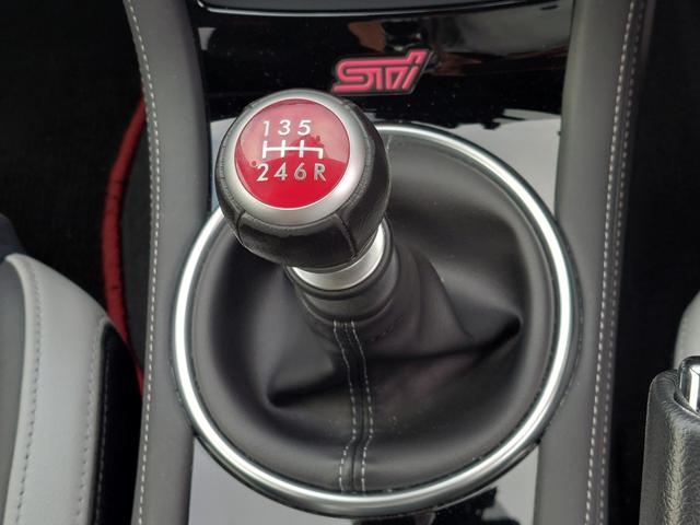 WRX STI EJ20 Final edition full packag 555台限定車 ワンオーナー フルパッケージ RECAROハーフレザーシート パワーシート シートヒーター 純正アルミホイール 純正ナビ フルセグTV バックカメラ ETC ドラレコ スマートキー(24枚目)
