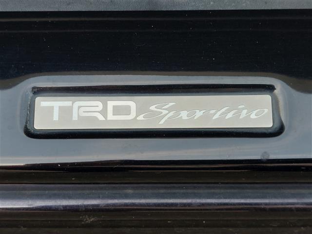 エスクァイア ハイブリッドXi TRDフルエアロ TRDグリル アルパイン10型ナビ ETC 両側電動スライドドア シートヒーター バックカメラ LEDヘッドライト 純正アルミホイール 横滑り防止装置 純正フロアマット スマートキー(2枚目)