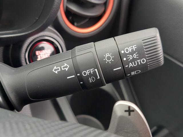 �y�I�[�g���C�g�i�`�t�s�n�j�z�O�̖��邳���V�X�e�������m���āA�����Ńw�b�h���C�g���_�����܂��I�w�b�h���C�g�����Y���h���֗��@�\�ł��B