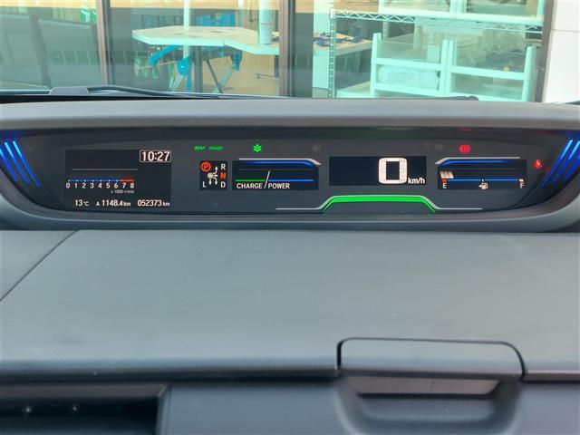 フリード＋ハイブリッド ハイブリッド・クロスターホンダセンシング　衝突軽減ブレーキ　純正ナビ　後方カメラ　ＥＴＣ　両側電動スライドドア　ハーフレザーシート　シートヒーター　ＬＥＤヘッドライト　フォグランプ　オートライト　純正１５インチＡＷ　純正フロアマット　ＥＴＣ（9枚目）