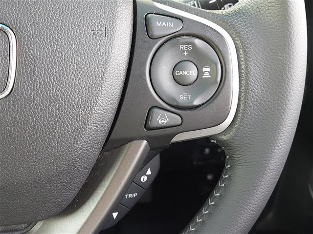 フリード＋ハイブリッド ハイブリッド・クロスターホンダセンシング　衝突軽減ブレーキ　純正ナビ　後方カメラ　ＥＴＣ　両側電動スライドドア　ハーフレザーシート　シートヒーター　ＬＥＤヘッドライト　フォグランプ　オートライト　純正１５インチＡＷ　純正フロアマット　ＥＴＣ（17枚目）