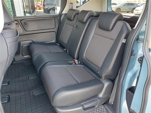 フリード＋ハイブリッド ハイブリッド・クロスターホンダセンシング　衝突軽減ブレーキ　純正ナビ　後方カメラ　ＥＴＣ　両側電動スライドドア　ハーフレザーシート　シートヒーター　ＬＥＤヘッドライト　フォグランプ　オートライト　純正１５インチＡＷ　純正フロアマット　ＥＴＣ（27枚目）