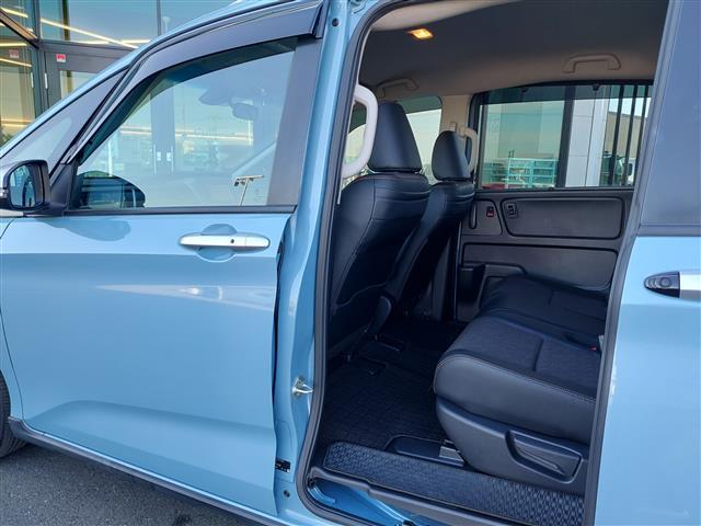 フリード＋ハイブリッド ハイブリッド・クロスターホンダセンシング　衝突軽減ブレーキ　純正ナビ　後方カメラ　ＥＴＣ　両側電動スライドドア　ハーフレザーシート　シートヒーター　ＬＥＤヘッドライト　フォグランプ　オートライト　純正１５インチＡＷ　純正フロアマット　ＥＴＣ（28枚目）