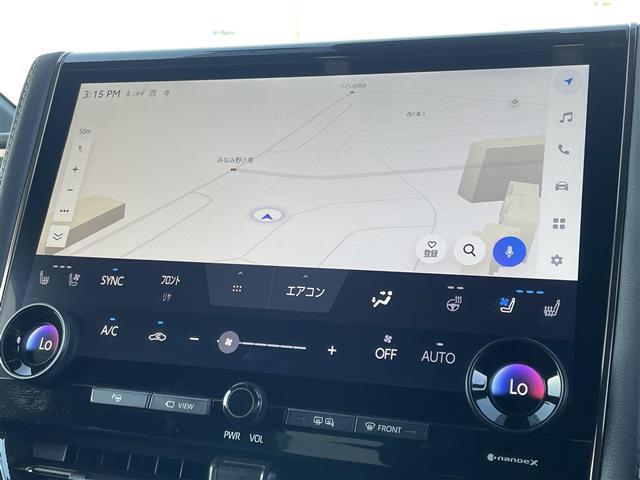 アルファード Ｚ　パノラマルーフ　純正１４型ナビ　天吊モニター　パノラミックビューモニター　自動駐車　１オーナー車　Ｂカメラ　１００Ｖ電源　ナビテレビ　エアコン　レーンキープ　ＢＴ接続　ＬＥＤ　スマキ　ム－ンル－フ（4枚目）