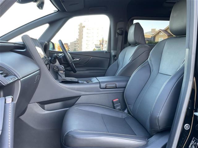 アルファード Ｚ　パノラマルーフ　純正１４型ナビ　天吊モニター　パノラミックビューモニター　自動駐車　１オーナー車　Ｂカメラ　１００Ｖ電源　ナビテレビ　エアコン　レーンキープ　ＢＴ接続　ＬＥＤ　スマキ　ム－ンル－フ（15枚目）