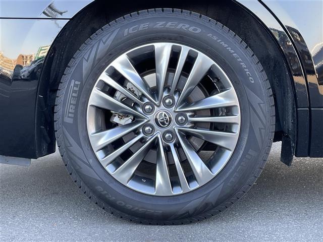 アルファード Ｚ　パノラマルーフ　純正１４型ナビ　天吊モニター　パノラミックビューモニター　自動駐車　１オーナー車　Ｂカメラ　１００Ｖ電源　ナビテレビ　エアコン　レーンキープ　ＢＴ接続　ＬＥＤ　スマキ　ム－ンル－フ（30枚目）