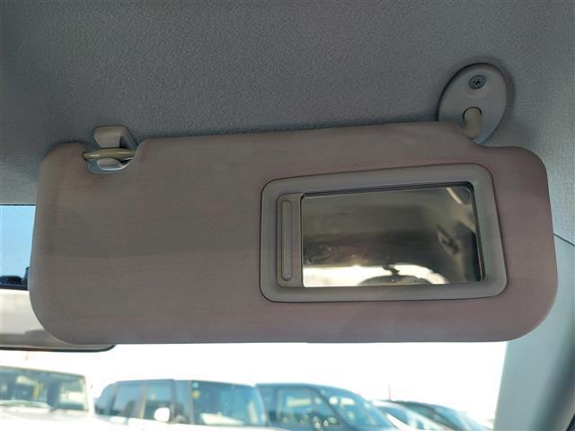 アクア G 純正ナビ フルセグTV ETC プッシュスタート 純正フロアマット オートライト ドアバイザー スマートキー オートエアコン パワーステアリング パワーウィンドウ bluetooth ナビTV 地デジ(18枚目)