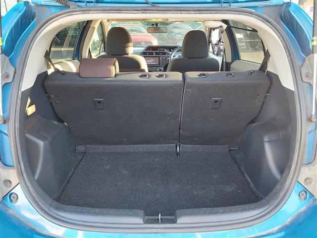 アクア G 純正ナビ フルセグTV ETC プッシュスタート 純正フロアマット オートライト ドアバイザー スマートキー オートエアコン パワーステアリング パワーウィンドウ bluetooth ナビTV 地デジ(28枚目)