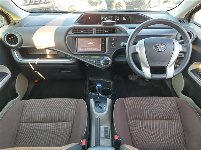 アクア G 純正ナビ フルセグTV ETC プッシュスタート 純正フロアマット オートライト ドアバイザー スマートキー オートエアコン パワーステアリング パワーウィンドウ bluetooth ナビTV 地デジ(42枚目)