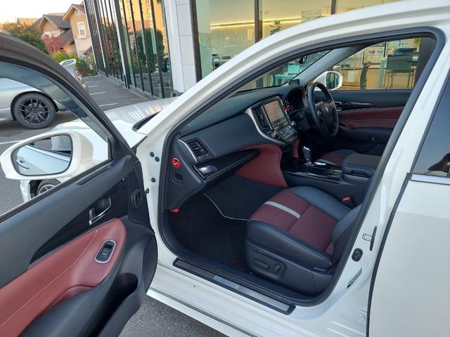 クラウンハイブリッド アスリートS ブラックスタイル サンルーフ 純正ナビ パノラミックビューモニター ROJAMフルエアロ ROJAM4本出マフラー レーダークルーズコントロール キセノンヘッドライト レザーシート シートヒーター セーフティセンス(38枚目)