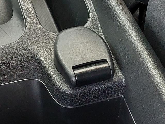 気になる車はすぐにお問い合わせください！右の専用無料ダイヤルから、専門スタッフがお車のご質問にお答えいたします！