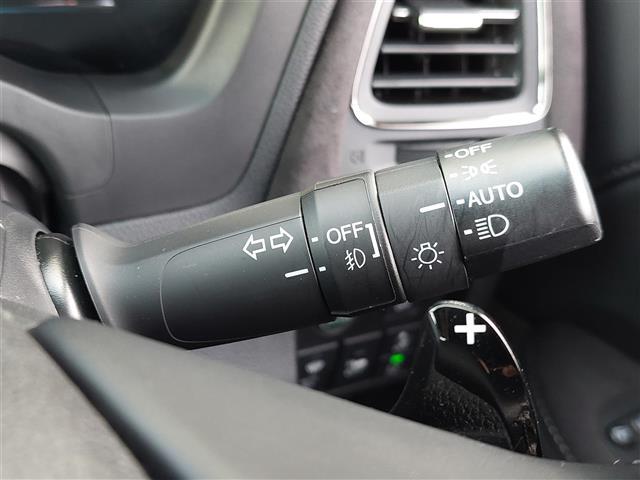 ヴェゼル ハイブリッド　純正７インチナビ　フルセグＴＶ　バックカメラ　ＥＴＣ　ホンダセンシング　アダプティブクルーズコントロール　衝突軽減ブレーキ　パドルシフト　ハーフレザーシート　シートヒーター　純正アルミホイール　ＥＳＣ（19枚目）