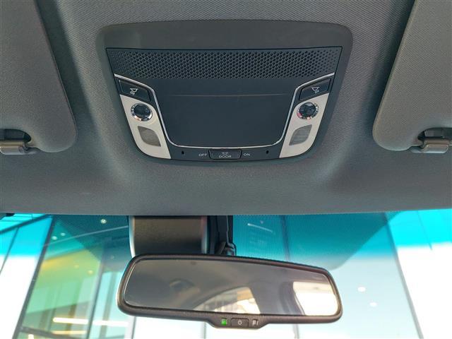 ヴェゼル ハイブリッド　純正７インチナビ　フルセグＴＶ　バックカメラ　ＥＴＣ　ホンダセンシング　アダプティブクルーズコントロール　衝突軽減ブレーキ　パドルシフト　ハーフレザーシート　シートヒーター　純正アルミホイール　ＥＳＣ（20枚目）