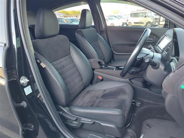 ヴェゼル ハイブリッド　純正７インチナビ　フルセグＴＶ　バックカメラ　ＥＴＣ　ホンダセンシング　アダプティブクルーズコントロール　衝突軽減ブレーキ　パドルシフト　ハーフレザーシート　シートヒーター　純正アルミホイール　ＥＳＣ（24枚目）