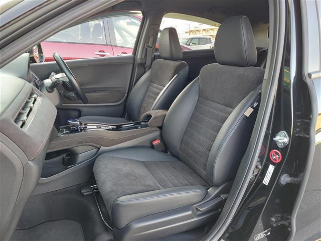 ヴェゼル ハイブリッド　純正７インチナビ　フルセグＴＶ　バックカメラ　ＥＴＣ　ホンダセンシング　アダプティブクルーズコントロール　衝突軽減ブレーキ　パドルシフト　ハーフレザーシート　シートヒーター　純正アルミホイール　ＥＳＣ（26枚目）