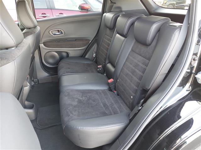 ヴェゼル ハイブリッド　純正７インチナビ　フルセグＴＶ　バックカメラ　ＥＴＣ　ホンダセンシング　アダプティブクルーズコントロール　衝突軽減ブレーキ　パドルシフト　ハーフレザーシート　シートヒーター　純正アルミホイール　ＥＳＣ（27枚目）