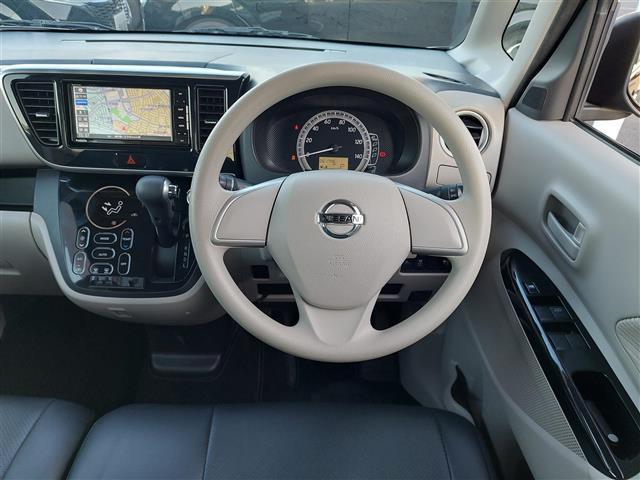 デイズルークス Ｘ　ＳＤナビ　天吊モニター　全周囲カメラ　プリクラッシュ　パワ－スライドドア　全周囲　アイドリングストップ機能　ＤＶＤ再生機能　Ｂｌｕｅｔｏｏｔｈ　Ｓキー　ナビＴＶ　イモビライザー　ＥＴＣ車載器　ＶＤＣ（8枚目）