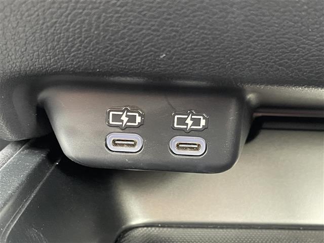 ＵＸ ＵＸ３００ｈ　Ｆスポーツ　パノラマルーフ　純正ナビ　フルセグ　パノラミックビューモニター　ビルトインＥＴＣ　パドルシフト　シートヒーター　ベンチレーションシート　ＡＣ１００Ｖ　３眼ＬＥＤヘッドライト　オレンジキャリパパー（5枚目）