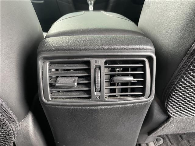 エクストレイル ２０Ｘ　４ＷＤ　社外メモリナビ　フルセグ　バックカメラ　ＥＴＣ　パワーテールゲート　ルーフレール　エマージェンシーブレーキ　コーナーセンサー　スマートキー　アイドリングストップ　純正１８インチＡＷ　ＶＳＡ（19枚目）