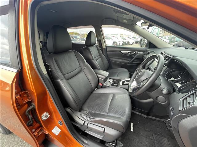 エクストレイル ２０Ｘ　４ＷＤ　社外メモリナビ　フルセグ　バックカメラ　ＥＴＣ　パワーテールゲート　ルーフレール　エマージェンシーブレーキ　コーナーセンサー　スマートキー　アイドリングストップ　純正１８インチＡＷ　ＶＳＡ（24枚目）