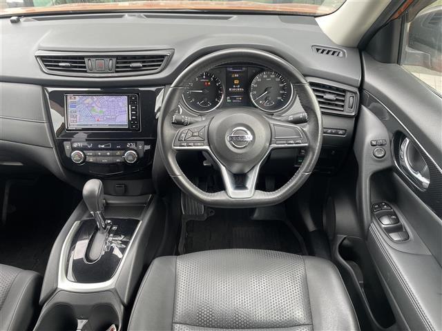 エクストレイル ２０Ｘ　４ＷＤ　社外メモリナビ　フルセグ　バックカメラ　ＥＴＣ　パワーテールゲート　ルーフレール　エマージェンシーブレーキ　コーナーセンサー　スマートキー　アイドリングストップ　純正１８インチＡＷ　ＶＳＡ（28枚目）