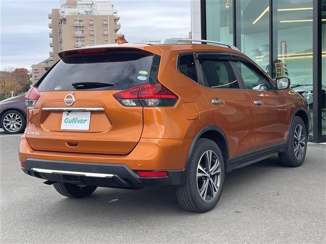 エクストレイル ２０Ｘ　４ＷＤ　社外メモリナビ　フルセグ　バックカメラ　ＥＴＣ　パワーテールゲート　ルーフレール　エマージェンシーブレーキ　コーナーセンサー　スマートキー　アイドリングストップ　純正１８インチＡＷ　ＶＳＡ（33枚目）