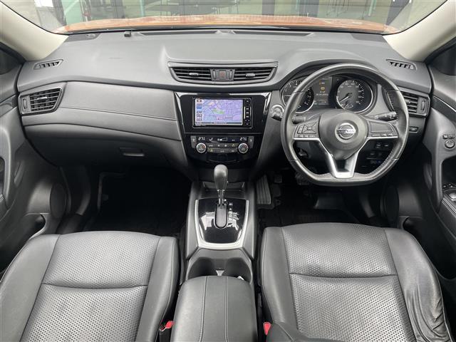 エクストレイル ２０Ｘ　４ＷＤ　社外メモリナビ　フルセグ　バックカメラ　ＥＴＣ　パワーテールゲート　ルーフレール　エマージェンシーブレーキ　コーナーセンサー　スマートキー　アイドリングストップ　純正１８インチＡＷ　ＶＳＡ（42枚目）