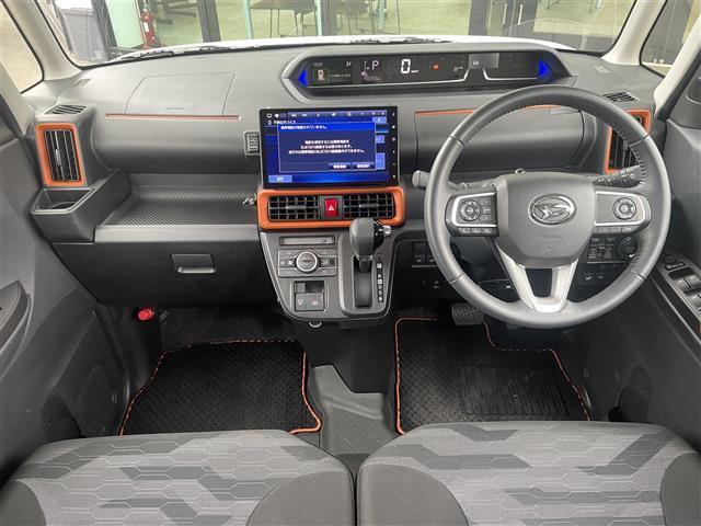 タント ファンクロスターボ 純正10インチナビ パノラミックビューモニター フルセグ ビルトインETC ドライブレコーダー シートヒーター 両側パワースライドドア 運転席ロングスライドシート スマートパノラマパーキング 横滑防止(2枚目)