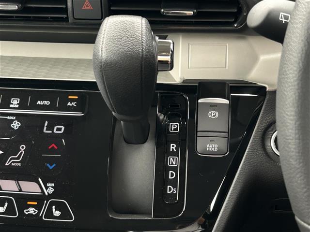 デリカミニ T プレミアム 衝突軽減装置 ブルートゥース ターボエンジン USB LKA 寒冷地 パワステ Aライト フルタイム4WD エアバッグ LEDヘッド ESC クルコン インテリキー キーフリー ルーフレール ABS(12枚目)