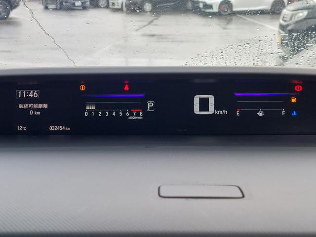 ステップワゴンスパーダ スパーダ ホンダセンシング 純正9インチナビ フルセグ バックカメラ ビルトインETC ドライブレコーダー 両側パワースライドドア パドルシフト アイドリングストップ ホンダセンシング 衝突軽減ブレーキ レーンキープアシスト(12枚目)