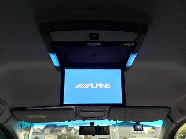 ステップワゴンスパーダ Ｚ　クールスピリット　ワンオーナー　後席モニター　純正ナビ　フルセグＴＶ　バックカメラ　ＥＴＣ　ドラレコ　両側電動スライドドア　ハーフレザーシート　パドルシフト　　ＨＩＤヘッドライト　フォグランプ　純正アルミホイール（7枚目）