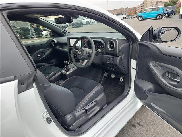 GRヤリス RZ ハイパフォーマンス ナビパッケージ搭載車 寒冷地仕様 ディスプレイオーディオ ドライブレコーダー前後 ステアリングヒーター シートヒーター JBLプレミアムサウンドシステム アクティブサウンドコントロール ETC2.0(21枚目)