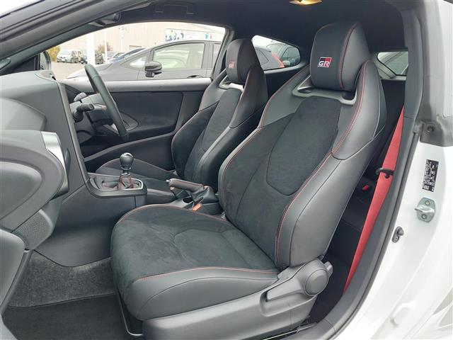GRヤリス RZ ハイパフォーマンス ナビパッケージ搭載車 寒冷地仕様 ディスプレイオーディオ ドライブレコーダー前後 ステアリングヒーター シートヒーター JBLプレミアムサウンドシステム アクティブサウンドコントロール ETC2.0(26枚目)