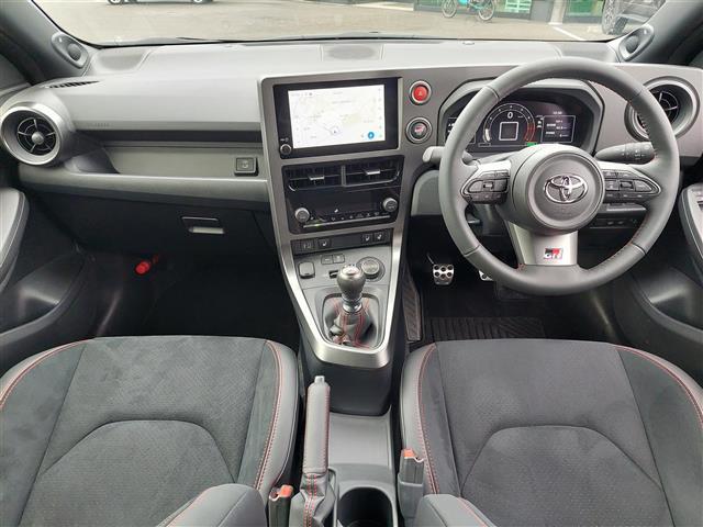 GRヤリス RZ ハイパフォーマンス ナビパッケージ搭載車 寒冷地仕様 ディスプレイオーディオ ドライブレコーダー前後 ステアリングヒーター シートヒーター JBLプレミアムサウンドシステム アクティブサウンドコントロール ETC2.0(42枚目)