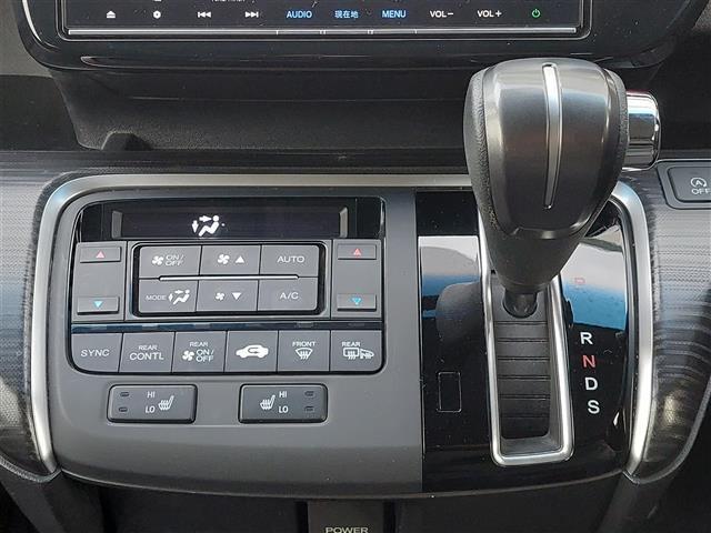 ステップワゴンスパーダ スパーダ・クールスピリット　純正９インチディーラーナビ　ナビ装着用スペシャルパッケージ　フリップダウンモニター　ＥＴＣ　両側パワースライドドア　わくわくゲート　バックカメラ　ドライブレコーダー　コンフォートビューパッケージ（13枚目）