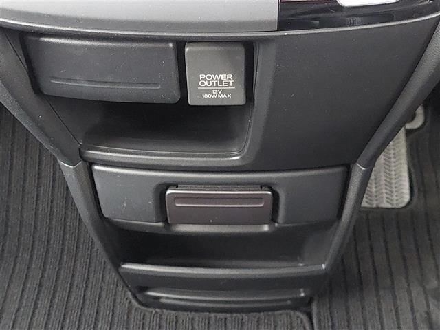 ステップワゴンスパーダ スパーダ・クールスピリット　純正９インチディーラーナビ　ナビ装着用スペシャルパッケージ　フリップダウンモニター　ＥＴＣ　両側パワースライドドア　わくわくゲート　バックカメラ　ドライブレコーダー　コンフォートビューパッケージ（15枚目）