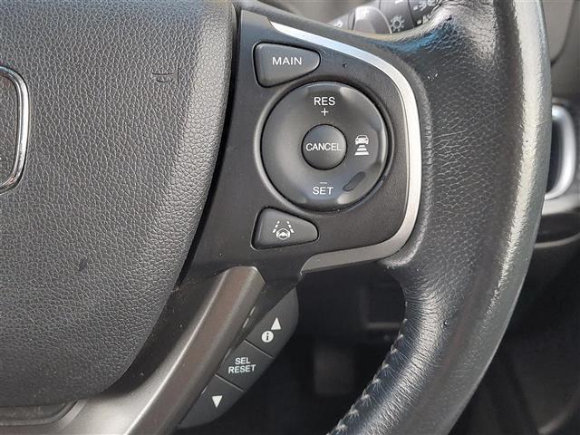 ステップワゴンスパーダ スパーダ・クールスピリット　純正９インチディーラーナビ　ナビ装着用スペシャルパッケージ　フリップダウンモニター　ＥＴＣ　両側パワースライドドア　わくわくゲート　バックカメラ　ドライブレコーダー　コンフォートビューパッケージ（21枚目）