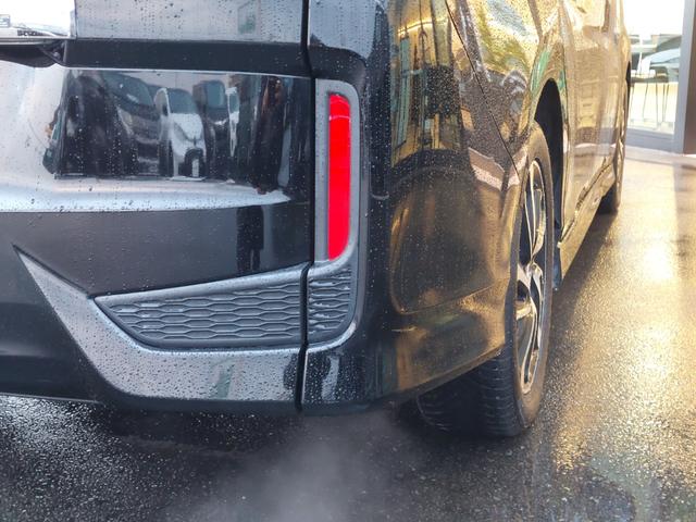 ステップワゴンスパーダ スパーダ・クールスピリット　純正９インチディーラーナビ　ナビ装着用スペシャルパッケージ　フリップダウンモニター　ＥＴＣ　両側パワースライドドア　わくわくゲート　バックカメラ　ドライブレコーダー　コンフォートビューパッケージ（64枚目）