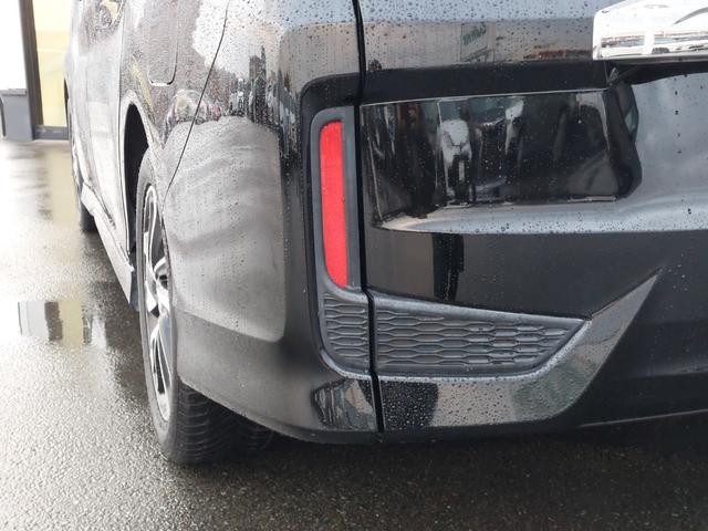 ステップワゴンスパーダ スパーダ・クールスピリット　純正９インチディーラーナビ　ナビ装着用スペシャルパッケージ　フリップダウンモニター　ＥＴＣ　両側パワースライドドア　わくわくゲート　バックカメラ　ドライブレコーダー　コンフォートビューパッケージ（65枚目）