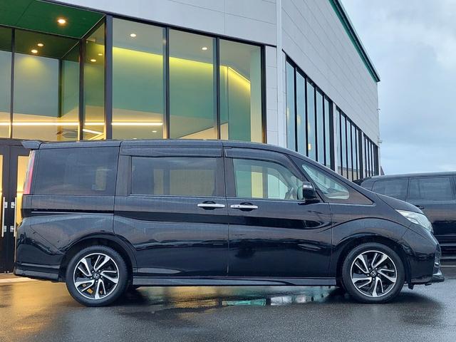 ステップワゴンスパーダ スパーダ・クールスピリット　純正９インチディーラーナビ　ナビ装着用スペシャルパッケージ　フリップダウンモニター　ＥＴＣ　両側パワースライドドア　わくわくゲート　バックカメラ　ドライブレコーダー　コンフォートビューパッケージ（73枚目）