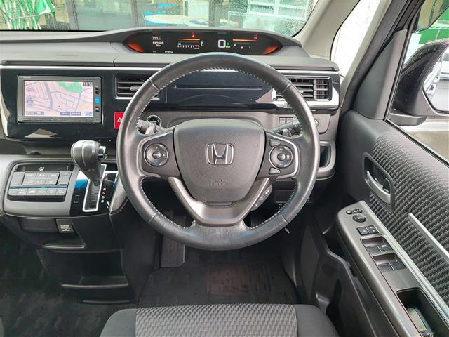 ステップワゴンスパーダ スパーダ　ホンダセンシング　ナビ装着スペシャルパッケージ　純正ナビ　ＥＴＣ　両側パワースライドドア　ホンダセンシング　わくわくゲート　コンフォートビューパッケージ　純正１６インチアルミホイール　レーダークルーズコントロール（9枚目）