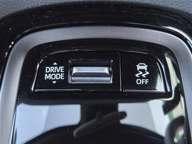 ＧＲカローラ ＲＺ　４ＷＤ　６ＭＴ　純正ディスプレイオーディオ　コネクトナビ　フルセグテレビ　トヨタセーフティセンス　純正ＢＢＳ製１８インチアルミホイール　カラードキャリパー　シートヒーター　ＥＴＣ２．０　ハンドルヒータ（11枚目）