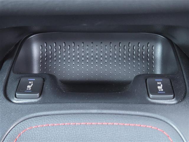 ＧＲカローラ ＲＺ　４ＷＤ　６ＭＴ　純正ディスプレイオーディオ　コネクトナビ　フルセグテレビ　トヨタセーフティセンス　純正ＢＢＳ製１８インチアルミホイール　カラードキャリパー　シートヒーター　ＥＴＣ２．０　ハンドルヒータ（14枚目）