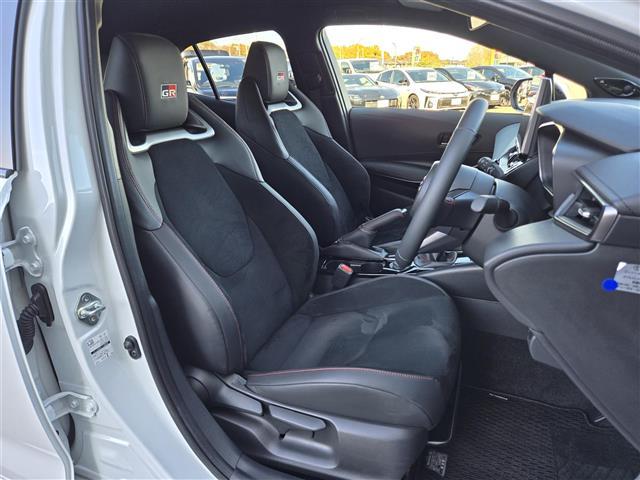 ＧＲカローラ ＲＺ　４ＷＤ　６ＭＴ　純正ディスプレイオーディオ　コネクトナビ　フルセグテレビ　トヨタセーフティセンス　純正ＢＢＳ製１８インチアルミホイール　カラードキャリパー　シートヒーター　ＥＴＣ２．０　ハンドルヒータ（26枚目）