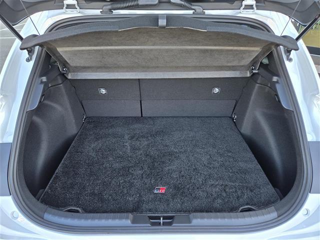 ＧＲカローラ ＲＺ　４ＷＤ　６ＭＴ　純正ディスプレイオーディオ　コネクトナビ　フルセグテレビ　トヨタセーフティセンス　純正ＢＢＳ製１８インチアルミホイール　カラードキャリパー　シートヒーター　ＥＴＣ２．０　ハンドルヒータ（30枚目）