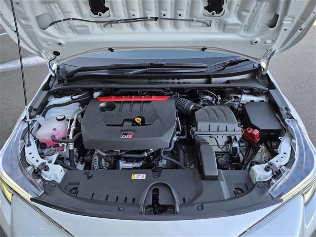 ＧＲカローラ ＲＺ　４ＷＤ　６ＭＴ　純正ディスプレイオーディオ　コネクトナビ　フルセグテレビ　トヨタセーフティセンス　純正ＢＢＳ製１８インチアルミホイール　カラードキャリパー　シートヒーター　ＥＴＣ２．０　ハンドルヒータ（40枚目）