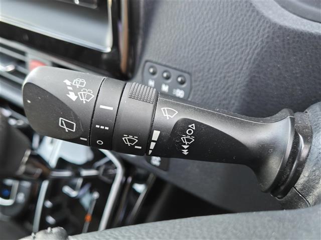 ヴォクシー ＺＳ　モデリスタエアロ　純正ナビ　フルセグ　バックカメラ　クルーズコントロール　パワースライドドア　衝突軽減ブレーキ　レーンキープアシスト　コーナーセンサー　オートマチックハイビーム　スマートキー　ＢＴ接続（17枚目）